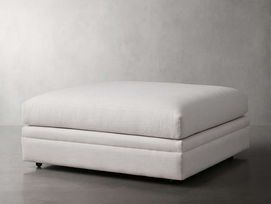 Pavo Ottoman