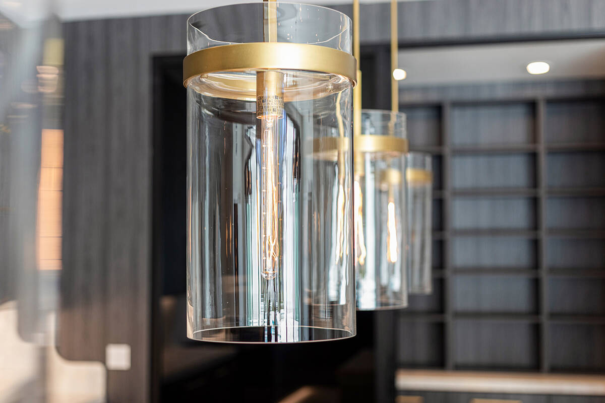 Ravelle Glass Pendant