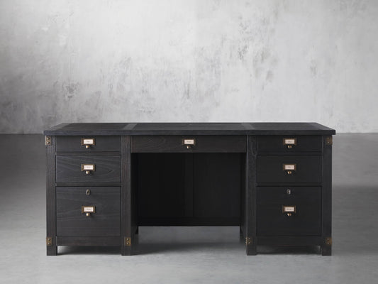 Telegraph Executive Desk