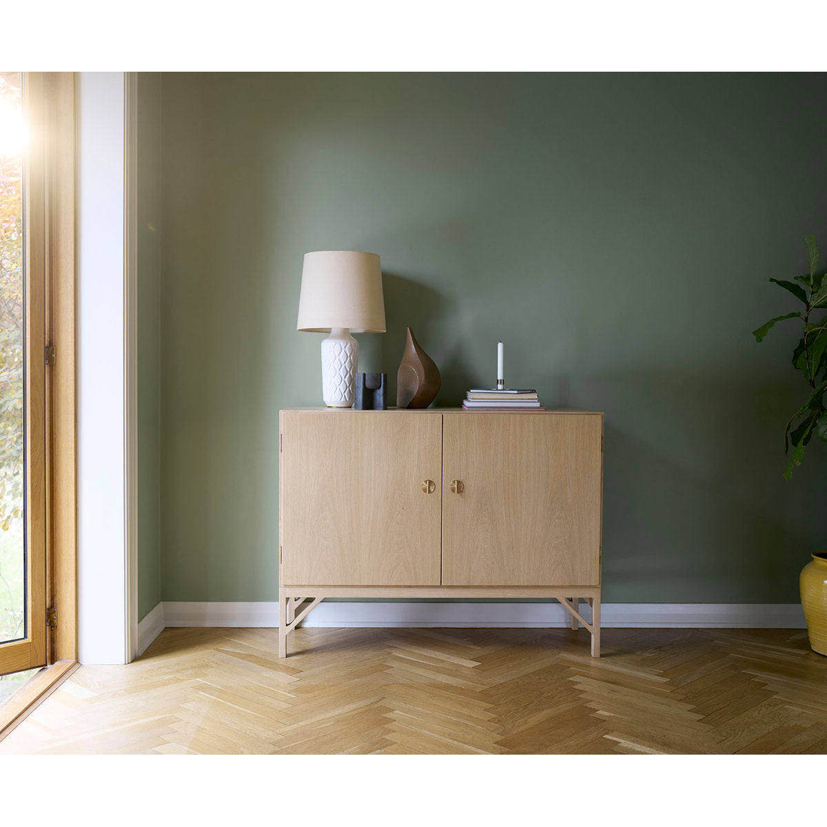 A232 48.03'' W Sideboard
