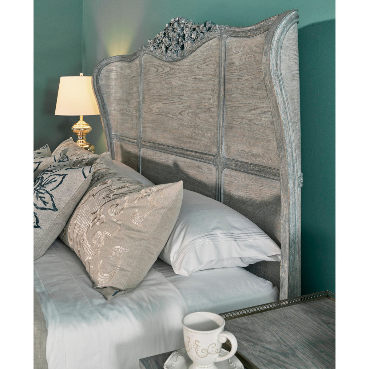 Arlingham King Wingback Bed