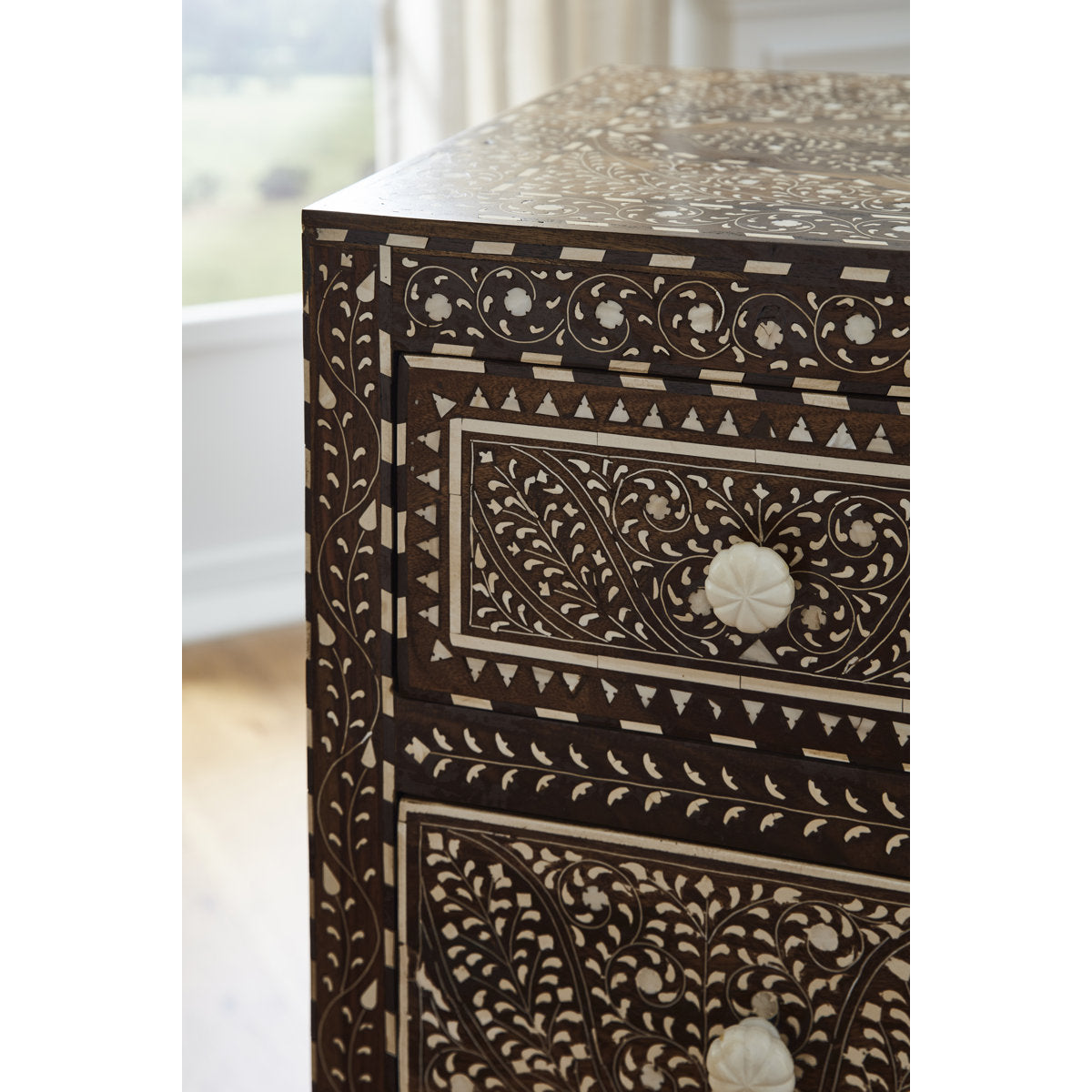 Chelsea House Aryana Chest