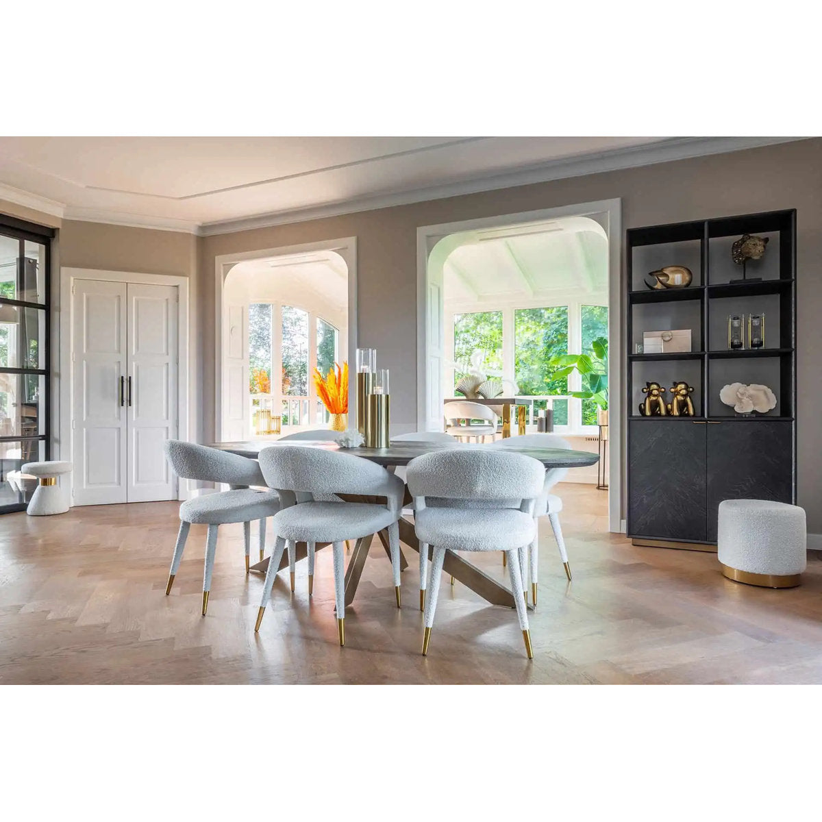 Blackbone Round Solid Oak Dining Table