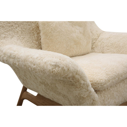 Cozy Armchair Chair with Ottoman