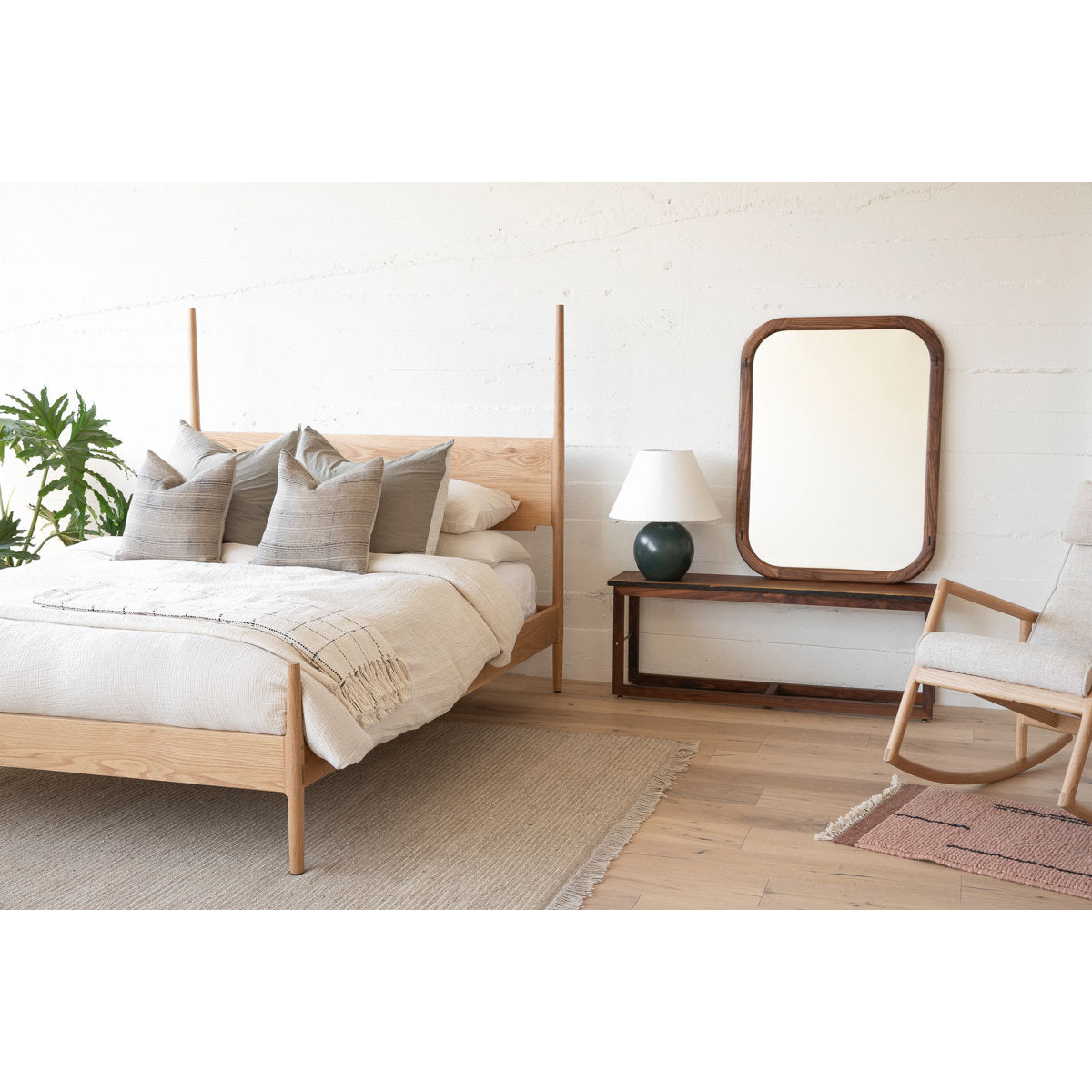 Earl Home Dansk Bed