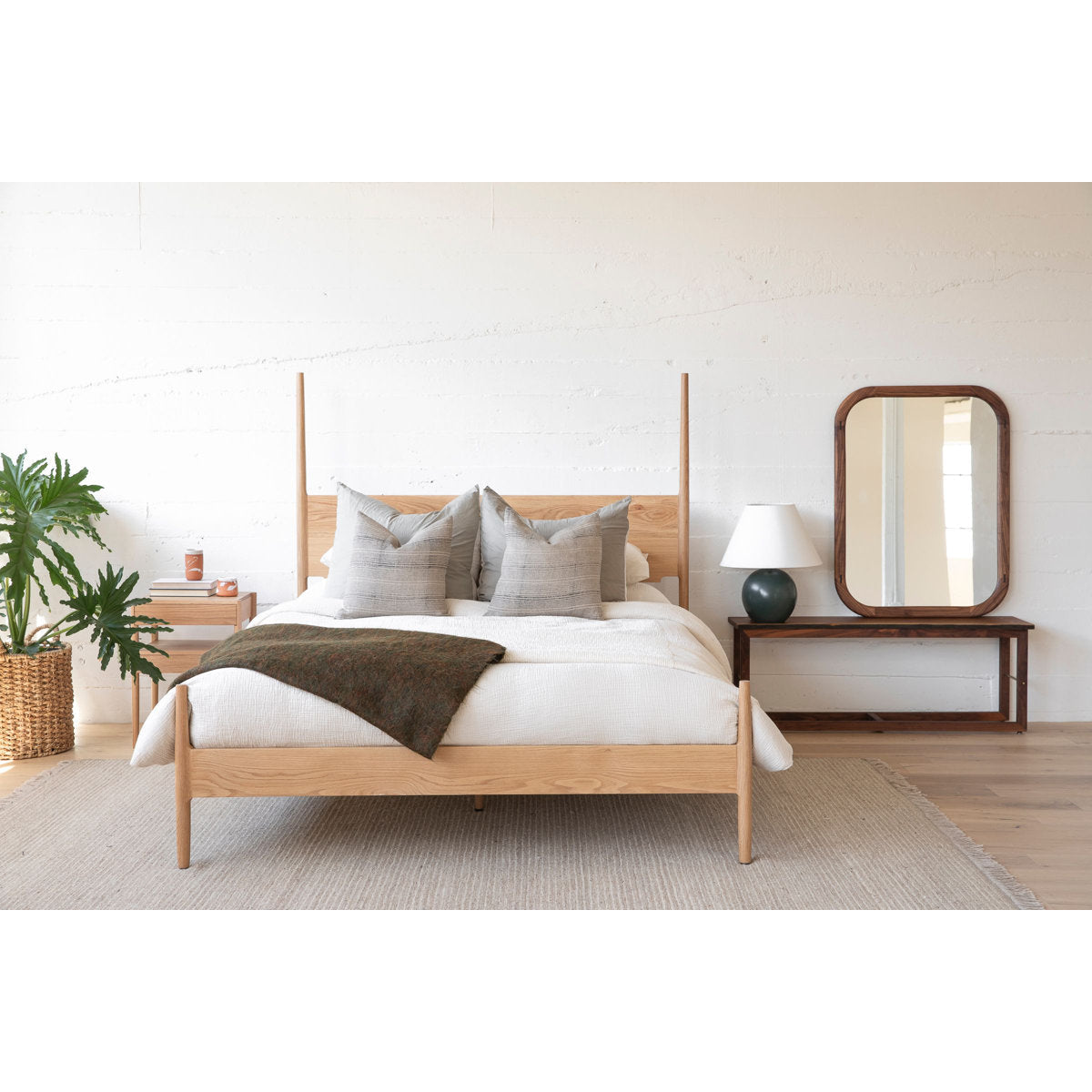 Earl Home Dansk Bed