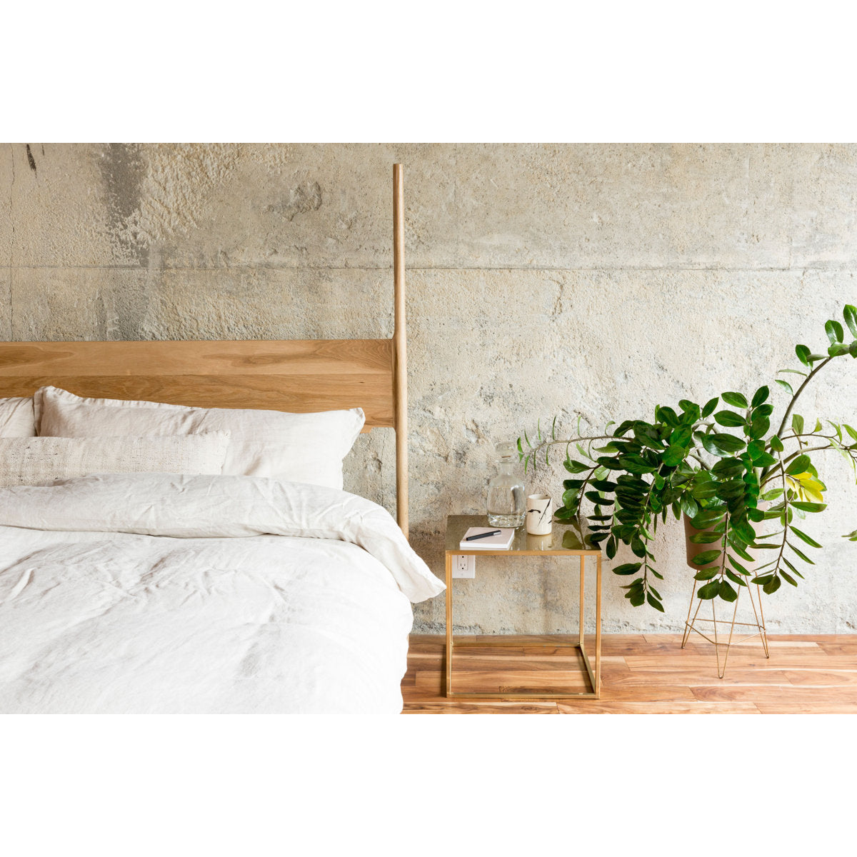 Earl Home Dansk Bed