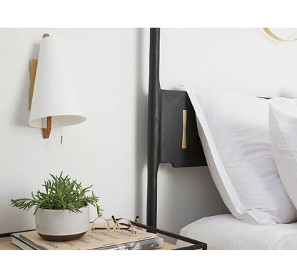 Earl Home Dansk Bed