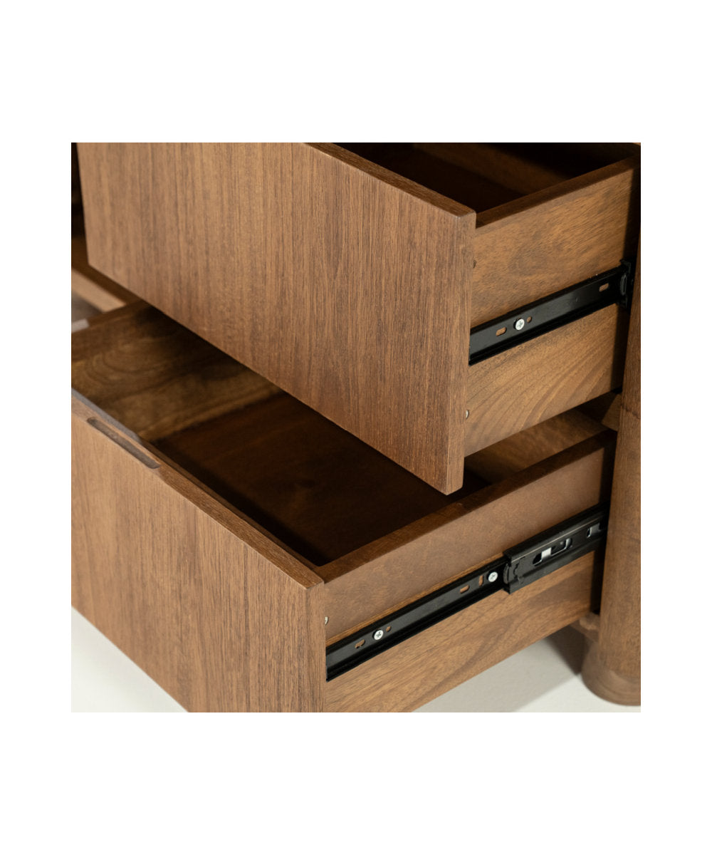 Eleonora Edward Cabinet