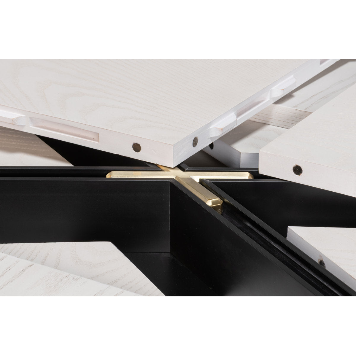 Sarreid Ltd Gramercy Park Jupe Table
