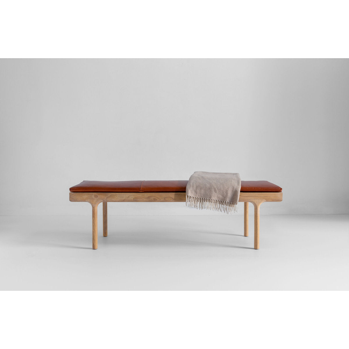 Highland Bench | Wheat