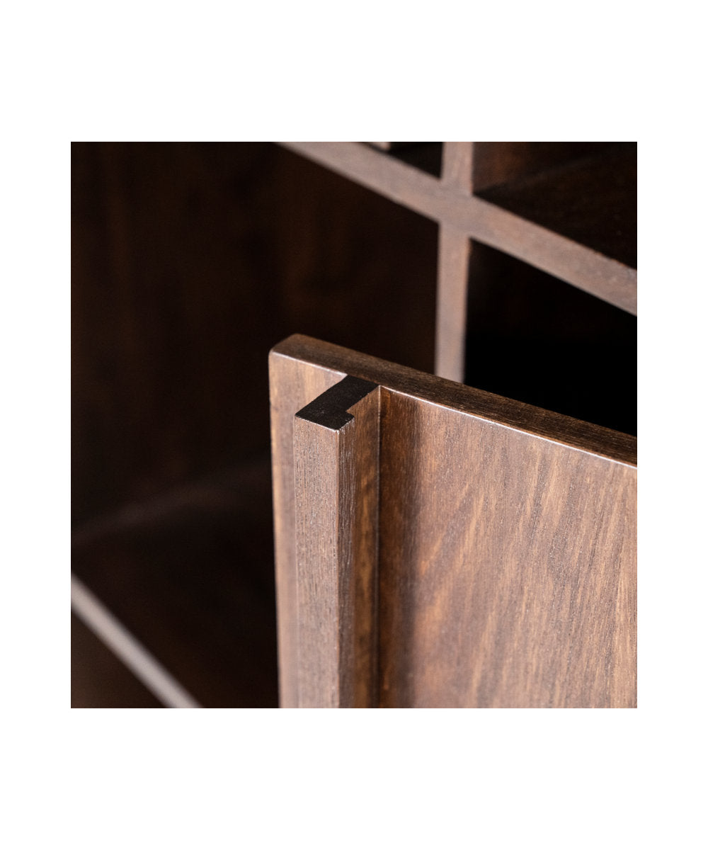 Eleonora Jimmy Cabinet