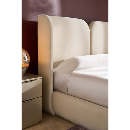 Caracole Oblique Bed