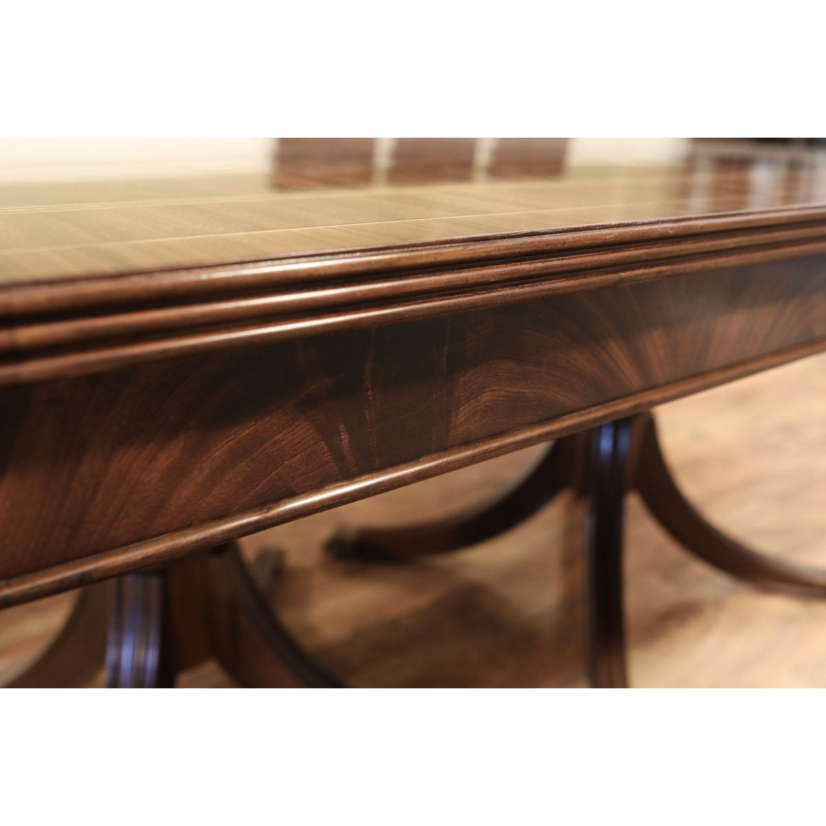 Oval Mahogany Wood Dining Table