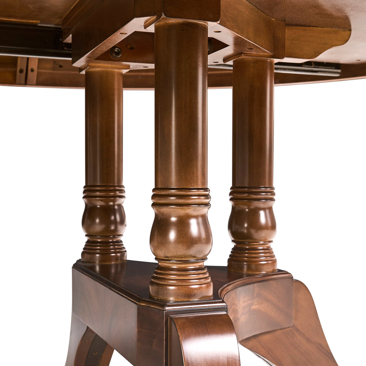Round Mahogany Dining Table Opens To 10 Feet  Seats 12