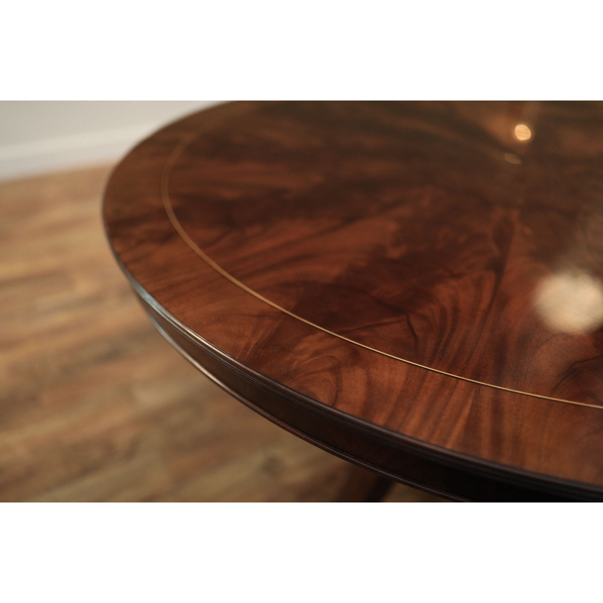 Round Mahogany Dining Table Opens To 10 Feet  Seats 12
