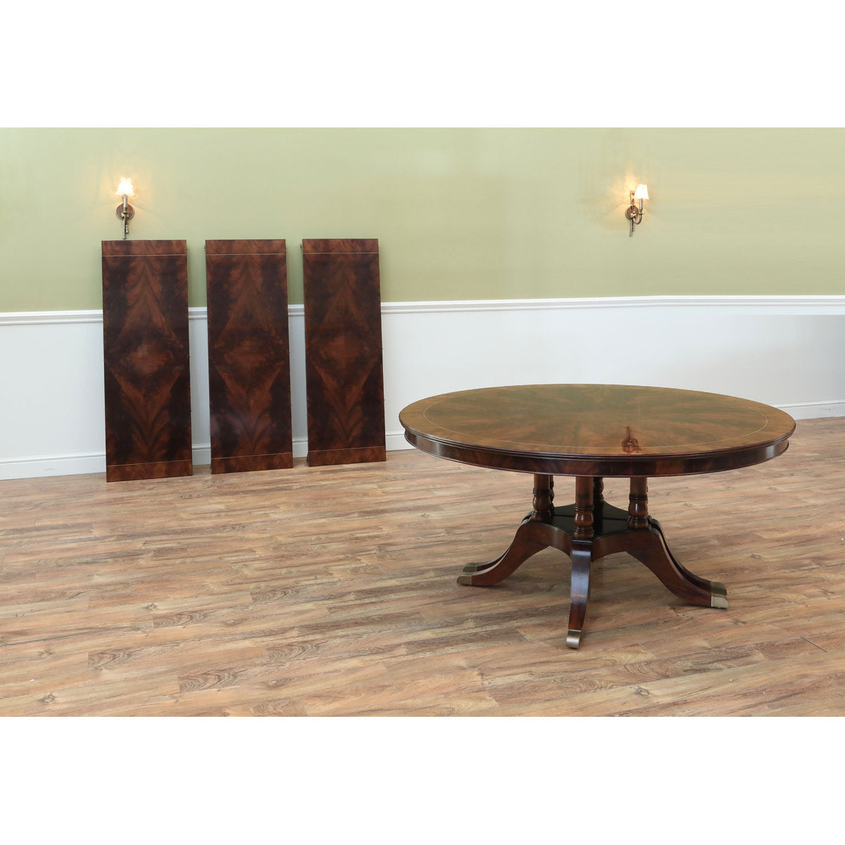 Round Mahogany Dining Table Opens To 10 Feet  Seats 12