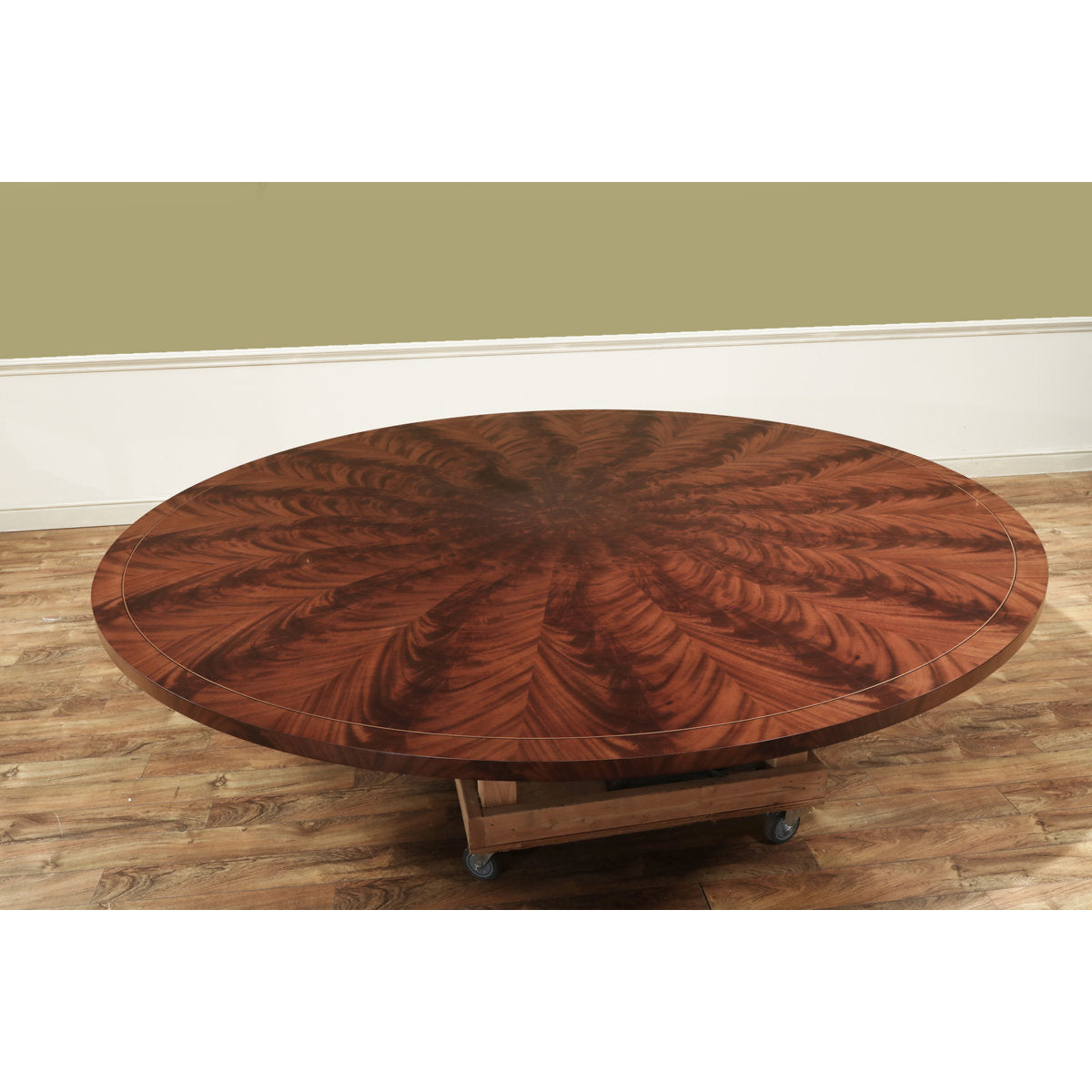 Round Mahogany Dining Table Seats 10-12 People