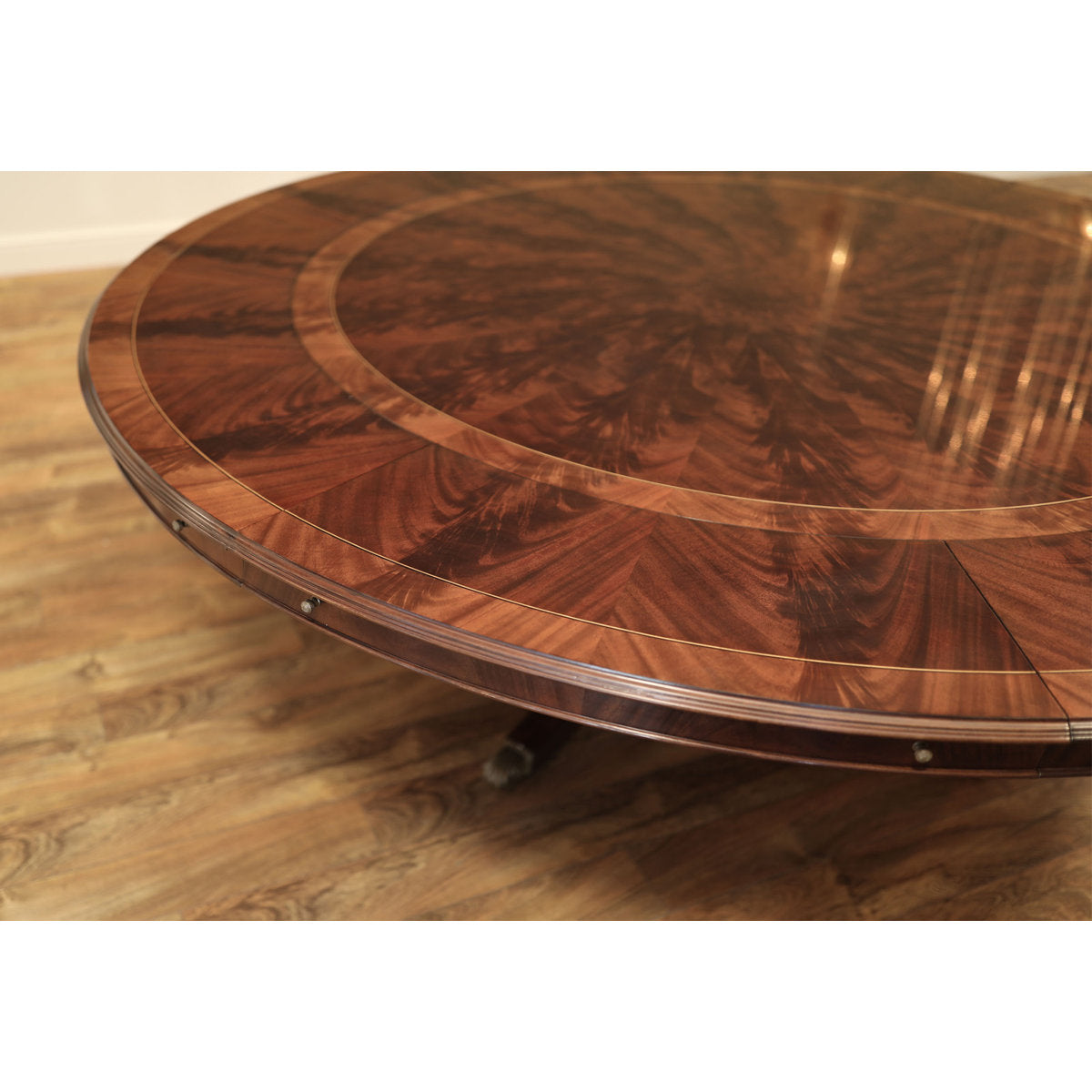 Round Mahogany Wood Dining Table