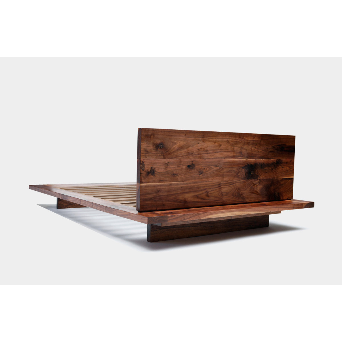 Artless Sq Platform Bed