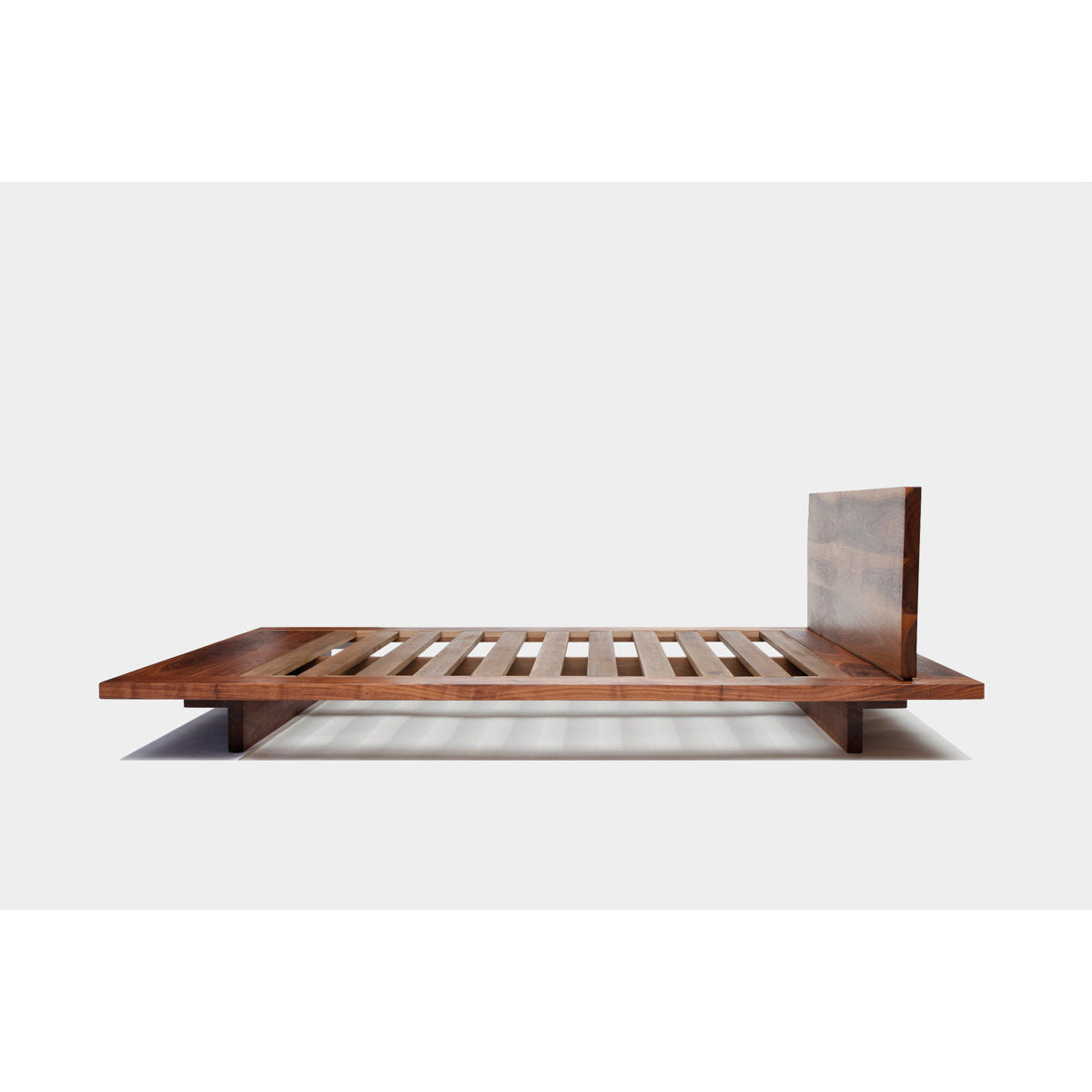 Artless Sq Platform Bed