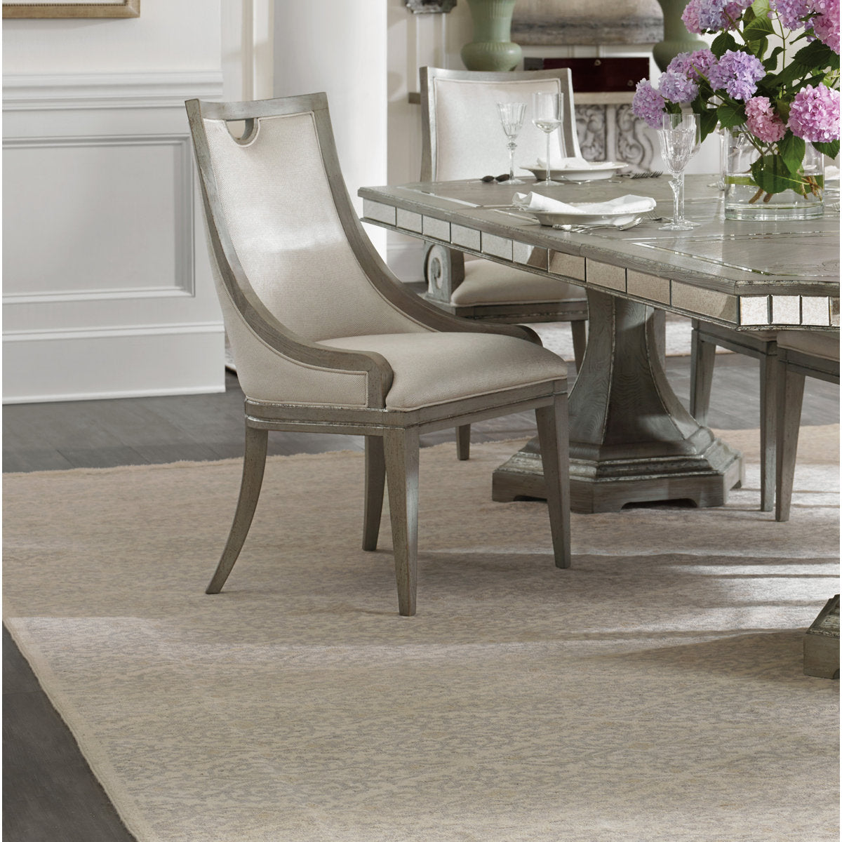 Hooker Furniture Sanctuary Extendable Dining Table