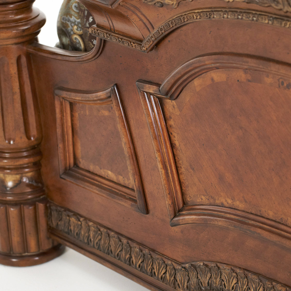 Michael Amini Villa Valencia Eastern King Poster Bed Classic Chestnut