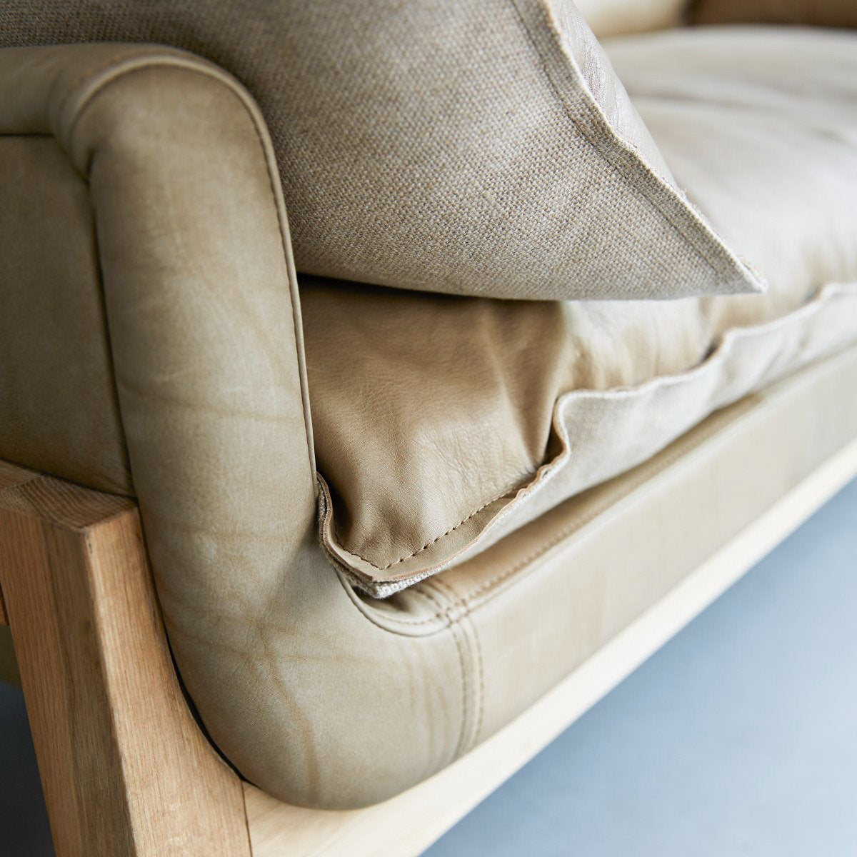 Tikamoon Woodnest Solid Oak And Leather Cheyenne