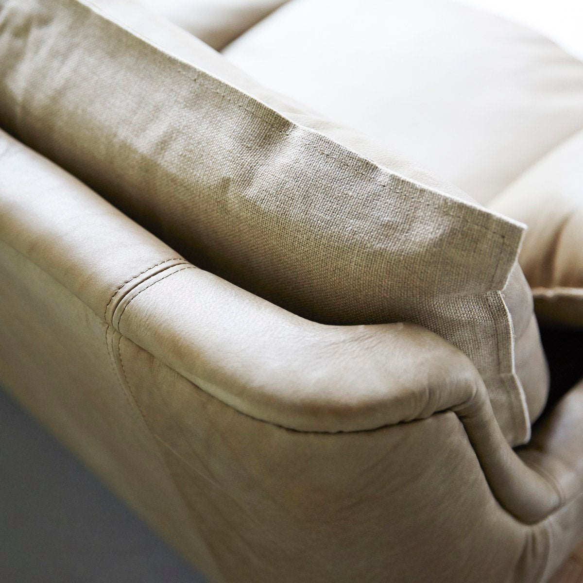 Tikamoon Woodnest Solid Oak And Leather Cheyenne