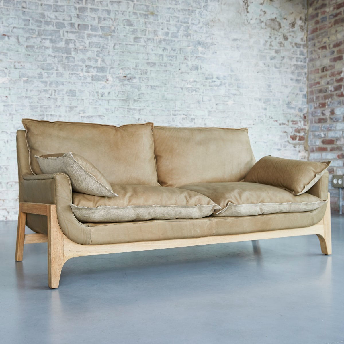 Tikamoon Woodnest Solid Oak And Leather Cheyenne